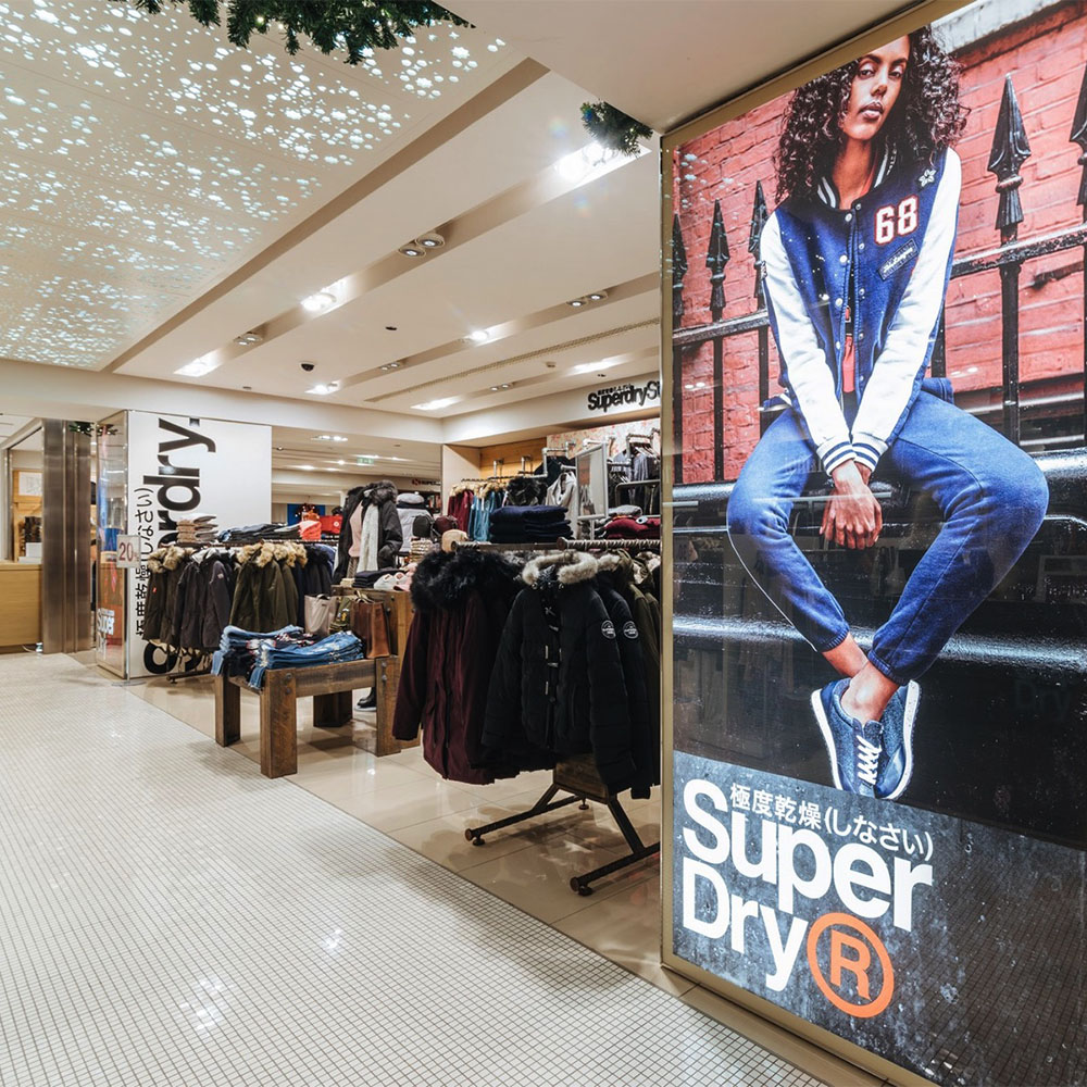 SuperdryAtticaGoldenWoman-03-1.jpg